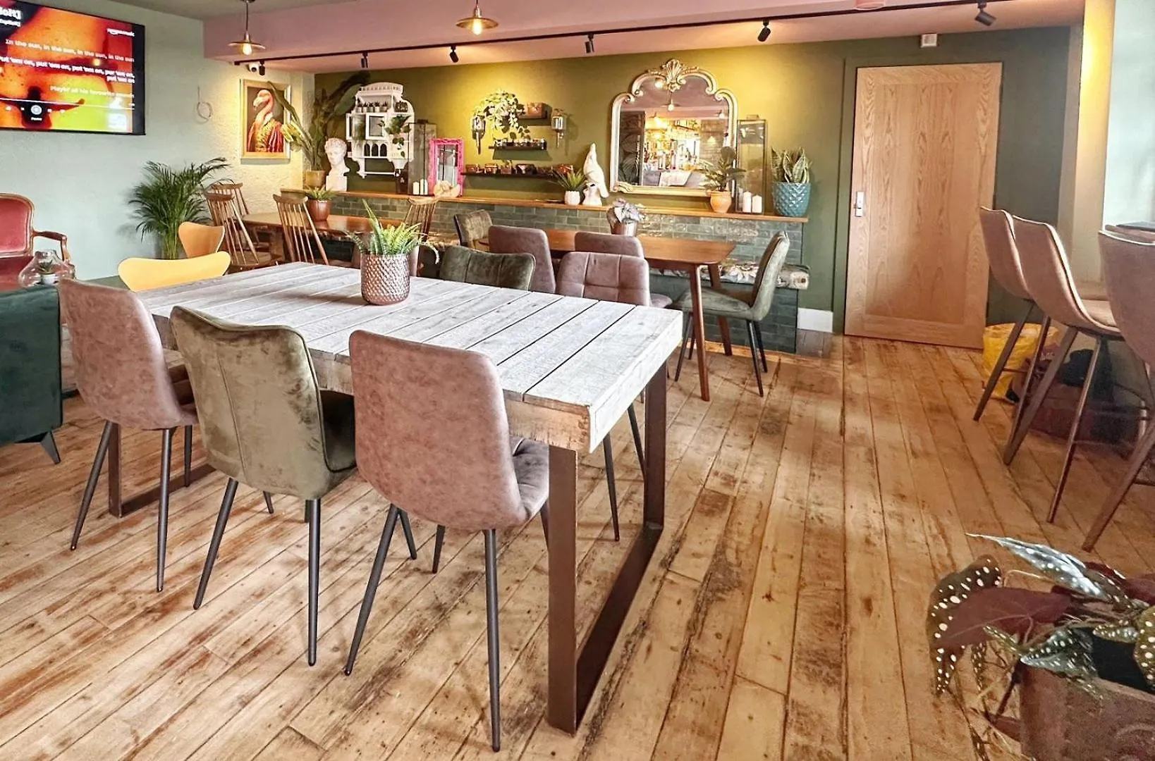 Cardiff Gem! Sleeps 16 - City Centre! בריטניה
