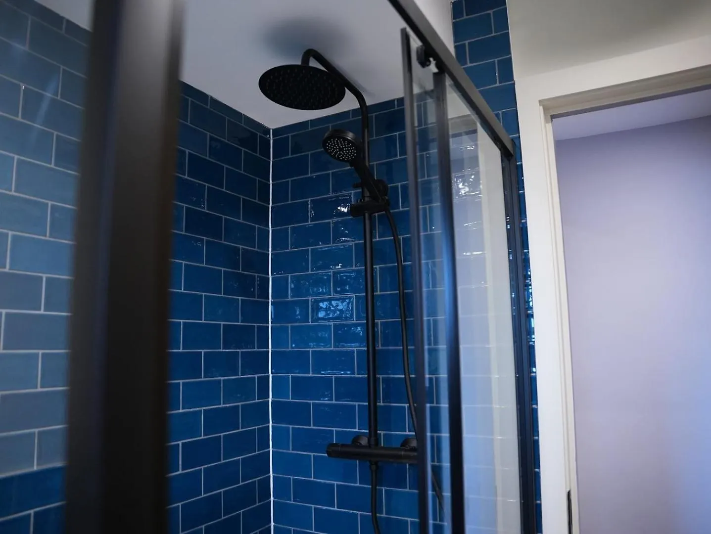 Cardiff Gem! Sleeps 16 - City Centre! 0*,  Storbritannien